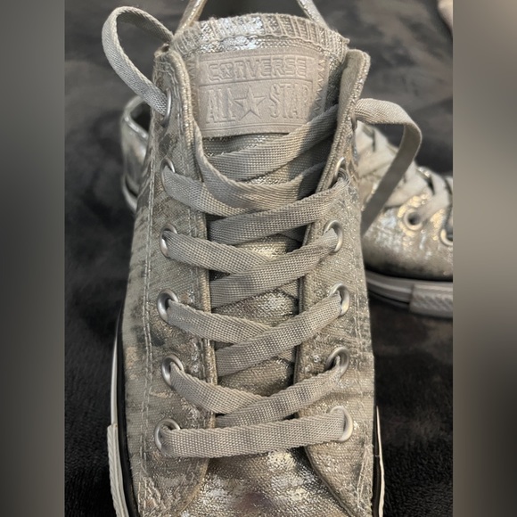 Metallic silver Converse size 9 - Picture 3 of 6